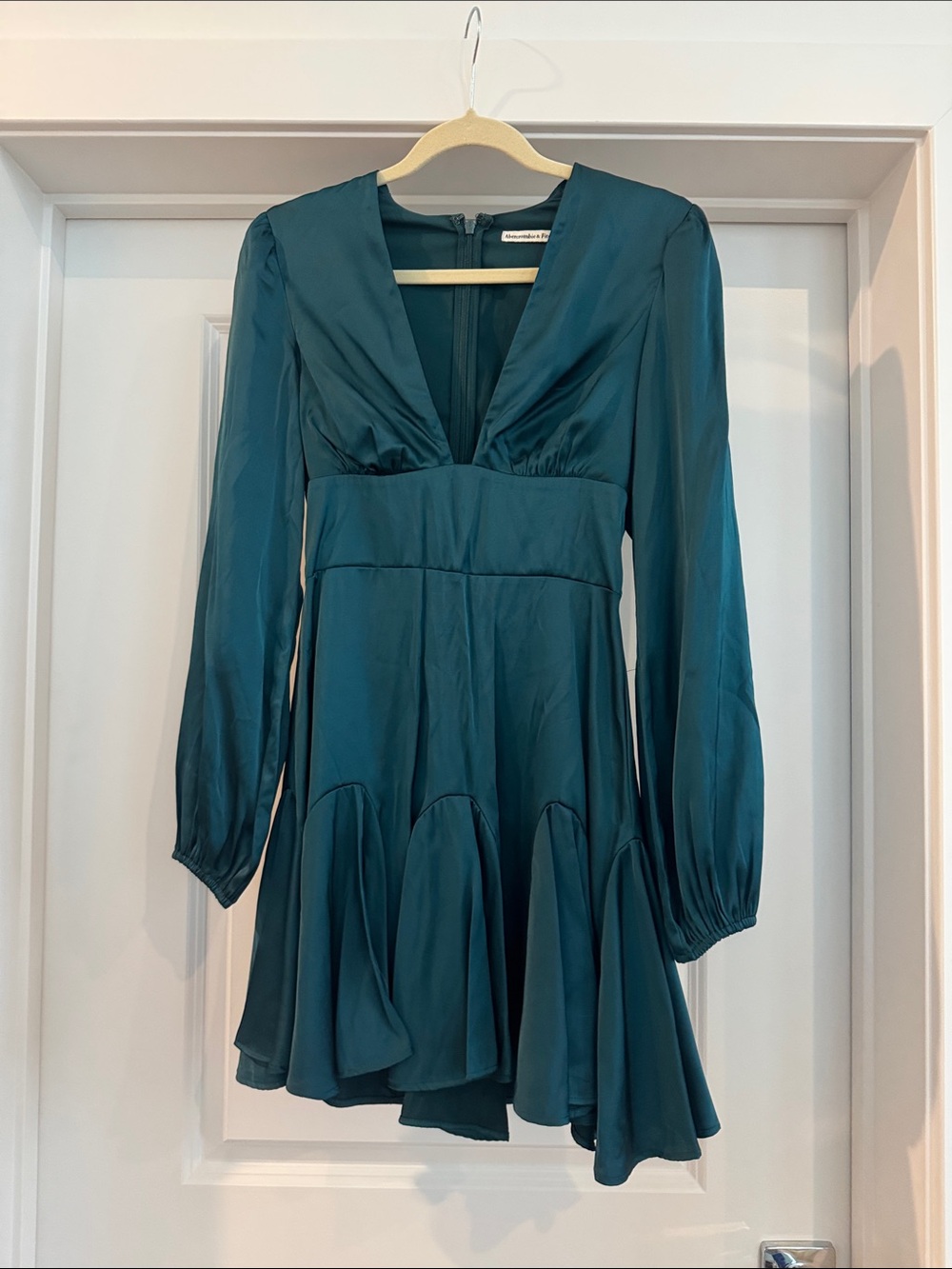Abercrombie & Fitch Teal Long-Sleeve V-Neck Satin Dress